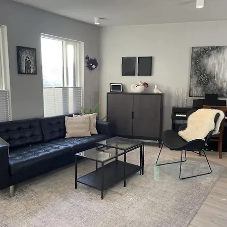 Sunnusmari - Kopavogur Reykjavík